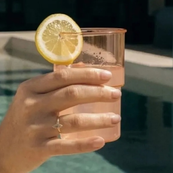 🍋 Kate Spade NY - Acrylic Lemon Pitcher & Set of 2 Cups 🍋 - Picture 3 of 11